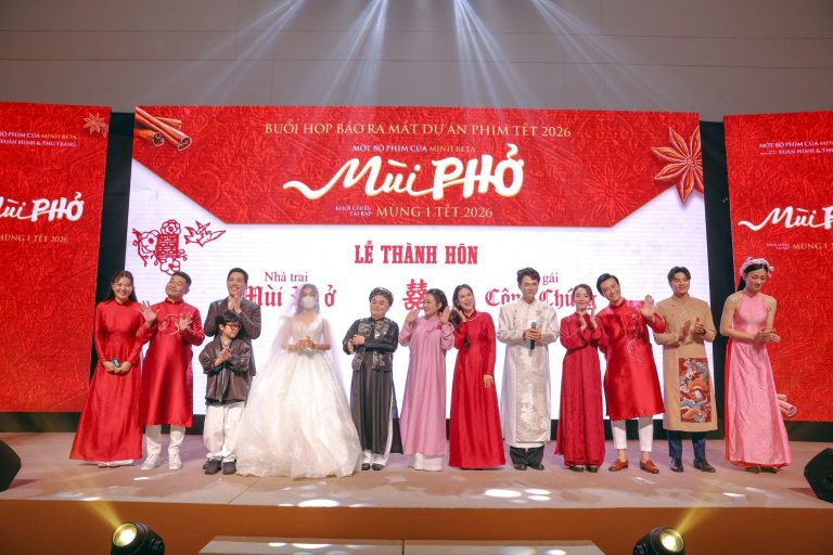 “MÙI PHỞ” ĐÁNH DẤU SỰ KẾT HỢP LẦN ĐẦU CỦA XUÂN HINH & THU TRANG